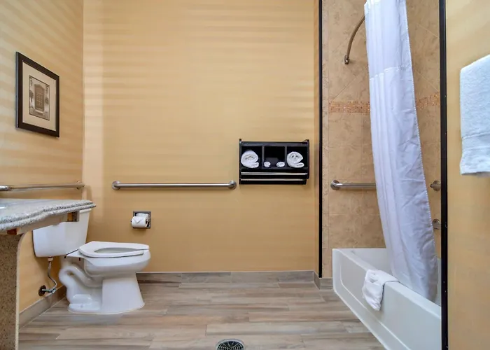 Hampton & Worth-fossil Creek Hotel 3*