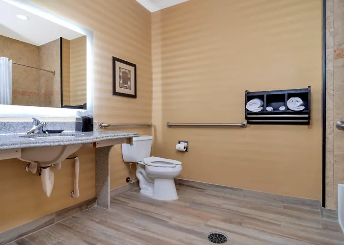 Hampton & Worth-fossil Creek Hotel 3*