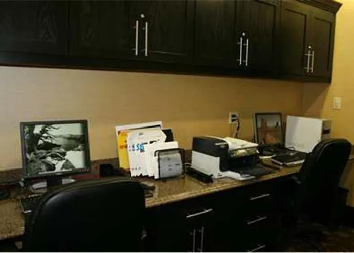 Hampton & Worth-fossil Creek Hotel 3*
